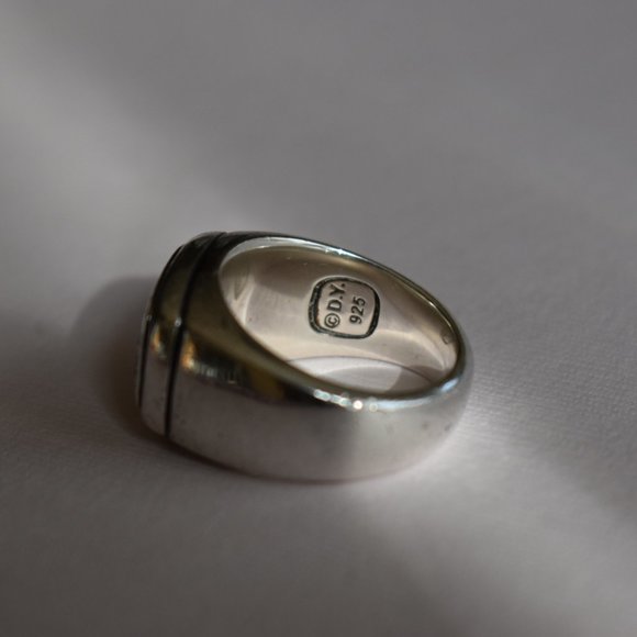 David Yurman Streamline® Signet Ring - Picture 7 of 8